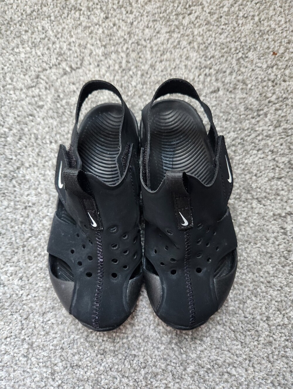 Nike Swoosh Boys Black Performance Slip-On Sandals